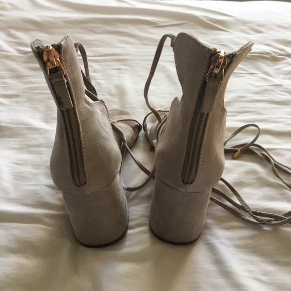 Cute gray lace-up high heals - Picture 3 of 4